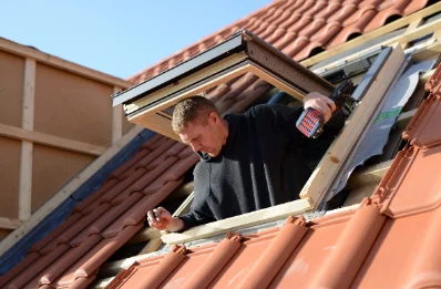 Pose de fenêtres de toit Velux à Nomexy